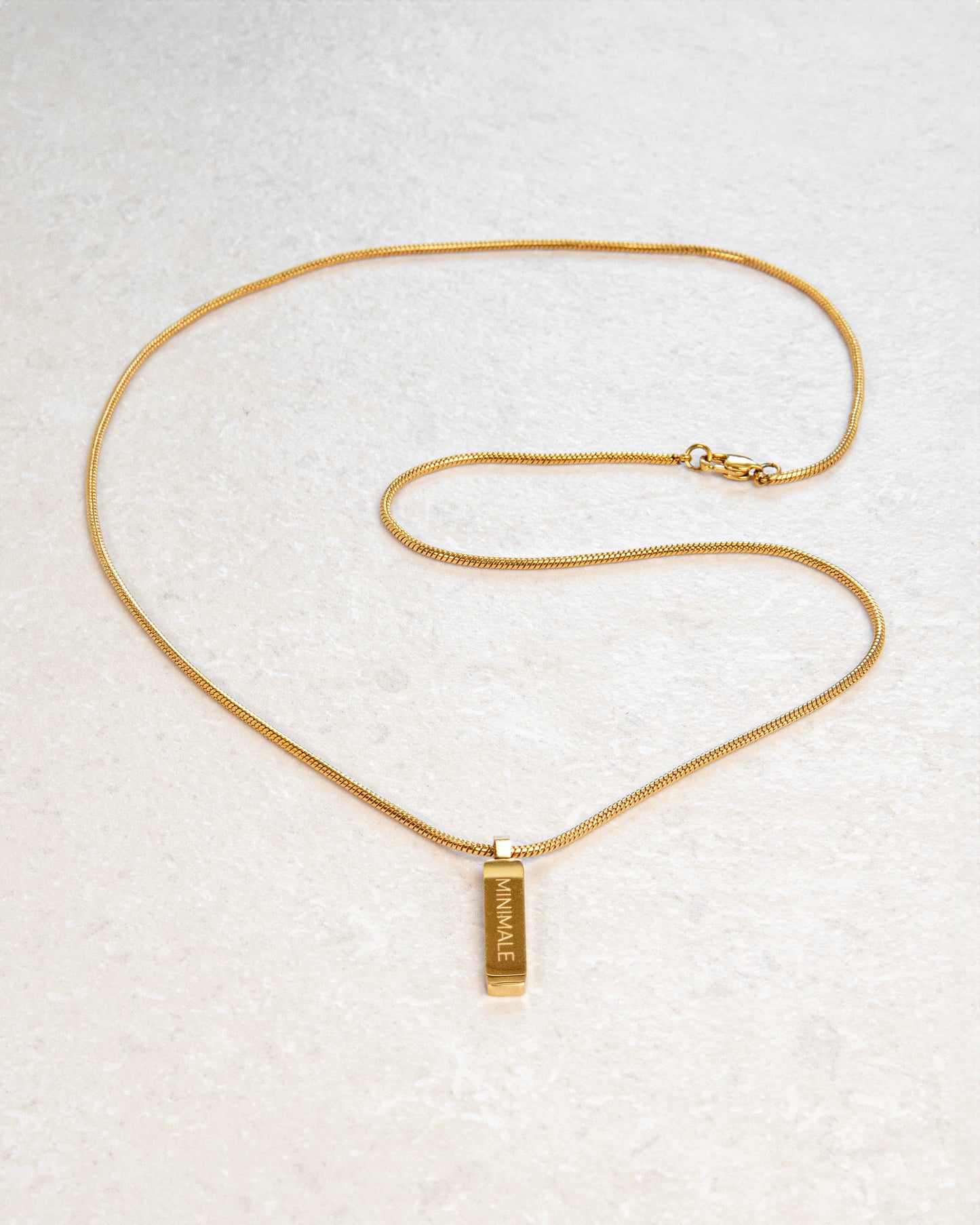 COLIER SQUARE PENDANT (GOLD)